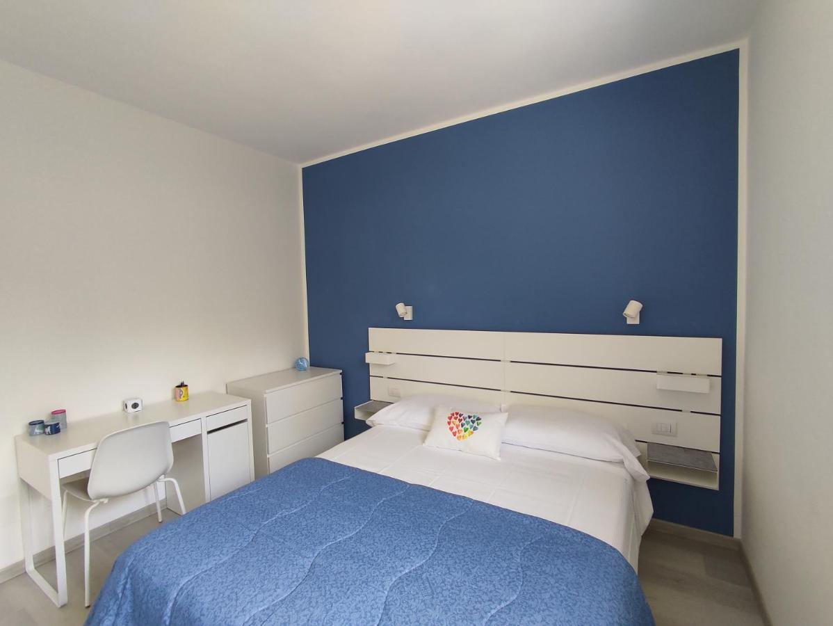 Iseolakerental - Costa Del Sole Riva di Solto Bagian luar foto