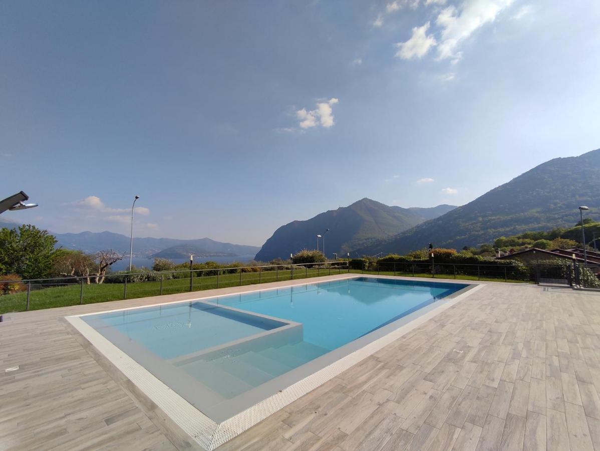 Iseolakerental - Costa Del Sole Riva di Solto Bagian luar foto